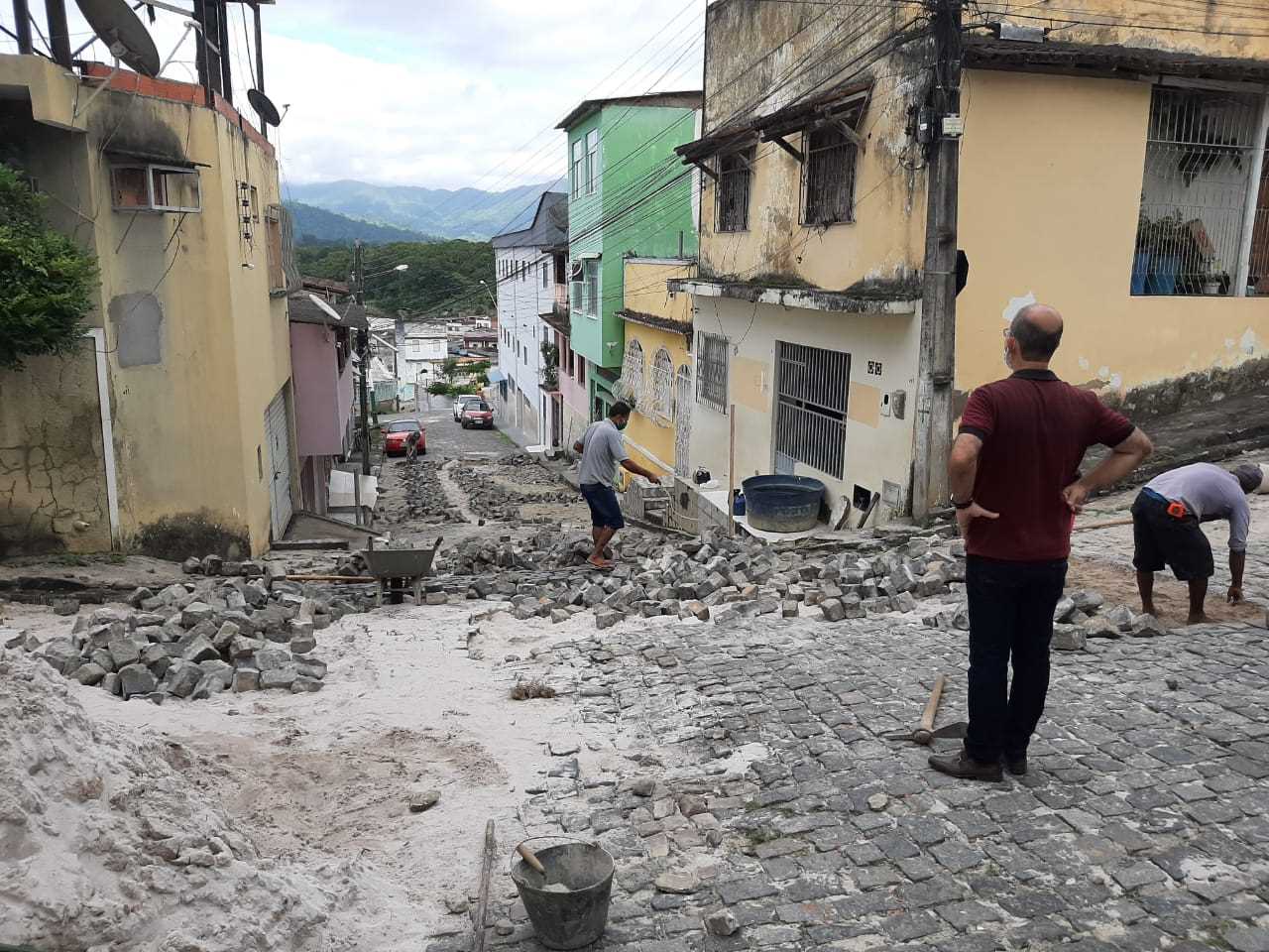 Camacã: Ruas danificadas pelas chuvas estão sendo recuperadas na sede e distritos